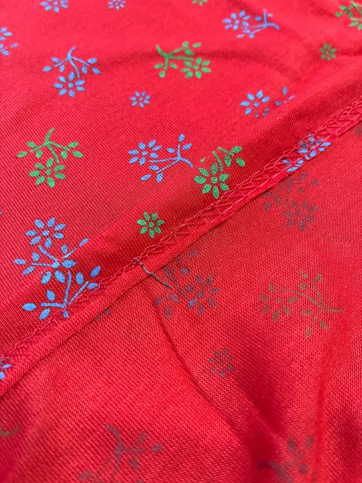 Red Women’s Floral Printed Soft Nightgown with Lace & Front Zip