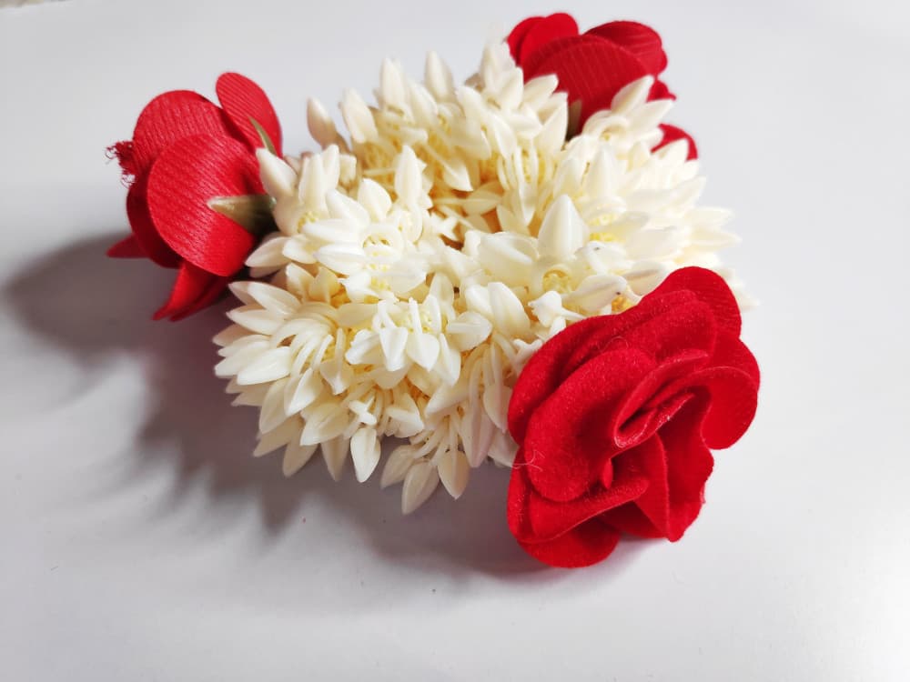 Cream Mogra Pearl and Rubber band Gajra
