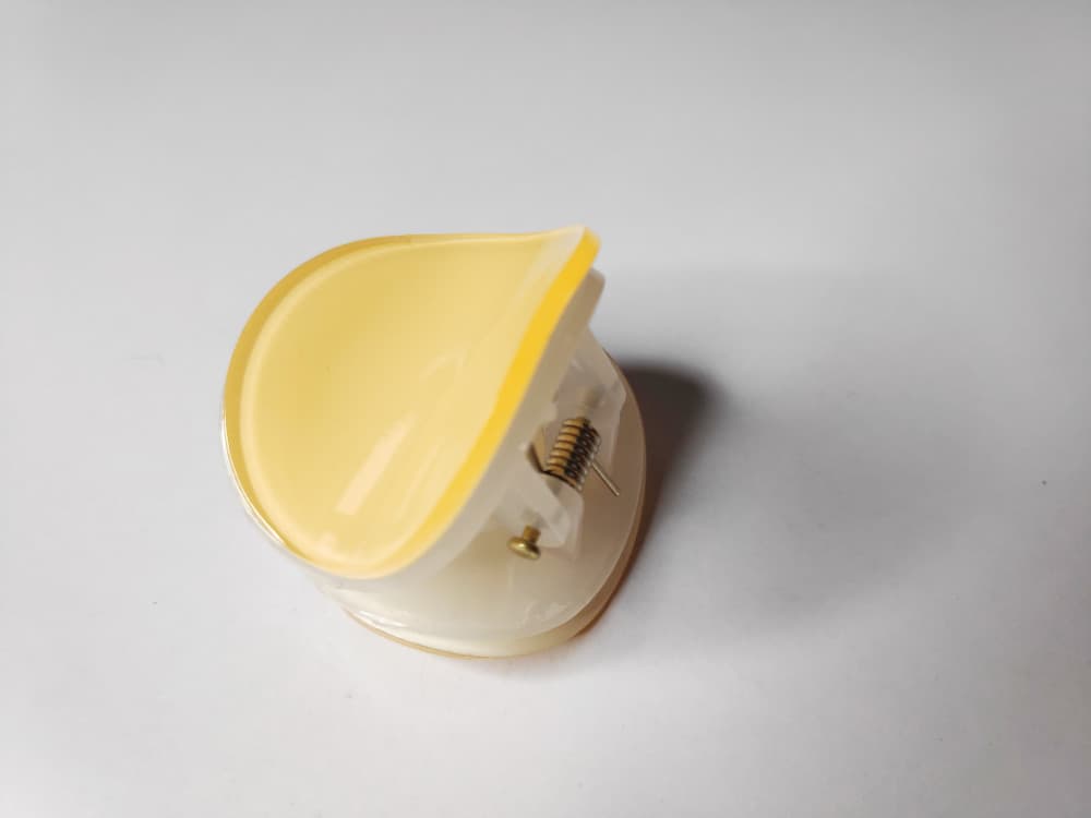 Light Yellow Clutcher Clip Round hair accessories for women/girls