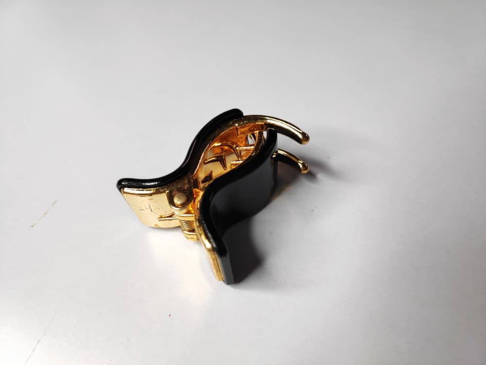 Black Small sized Clutcher